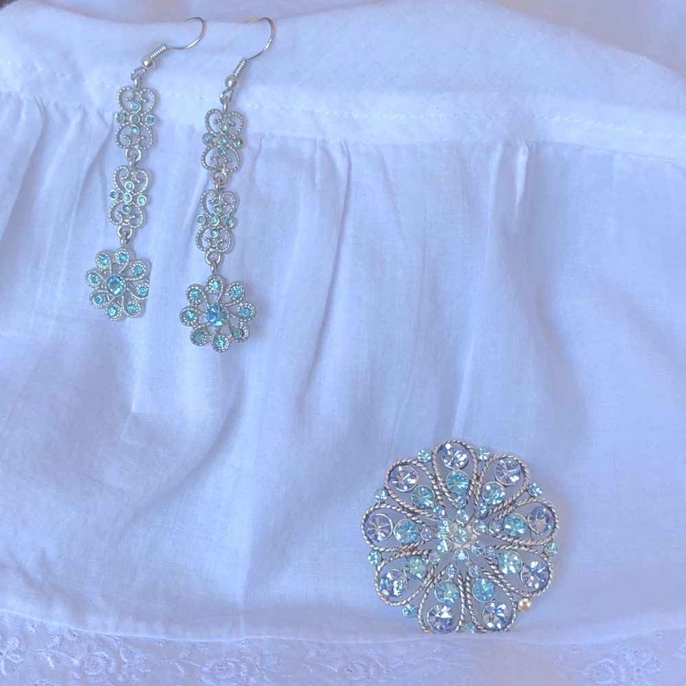 MARCH—Matching Brooch / Earring Set: Blue, aqua, silver!
